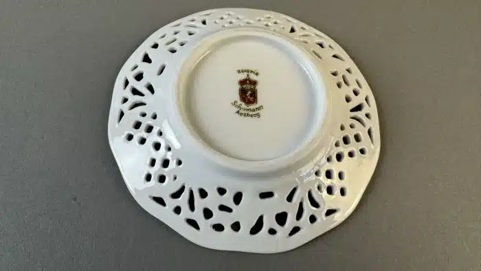 Switbert Lobisser - Aus persönlichem Besitz -  Kleine  Durchbruchschale SCHUMANN-ARZBERG-BAVARIADm.10 cm – Bild 6