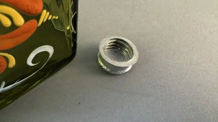 Switbert Lobisser - Aus persönlichem Besitz -  Bemalte Mundgeblasene Flasche mit Verschluss H 19 cm – Bild 9