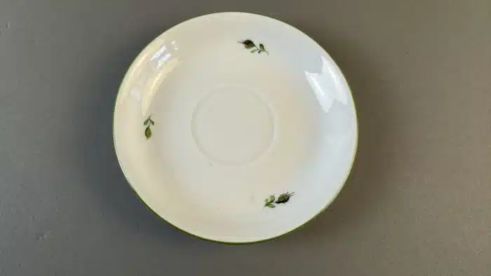 Switbert Lobisser - Aus persönlichem Besitz -  Untertasse rote Marke AUGARTEN WIEN AUSTRIA Dm.11 cm