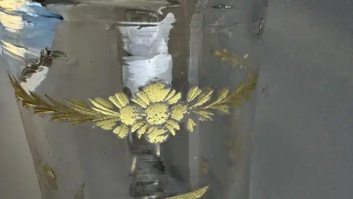 Switbert Lobisser - Aus persönlichem Besitz - Walzenkrug, J-K  Anf. 19. Jh., 1808 - farbloses Glas, Boden mit Abriss, Vergoldung, Zinndeckel, H 22 cm – Bild 12