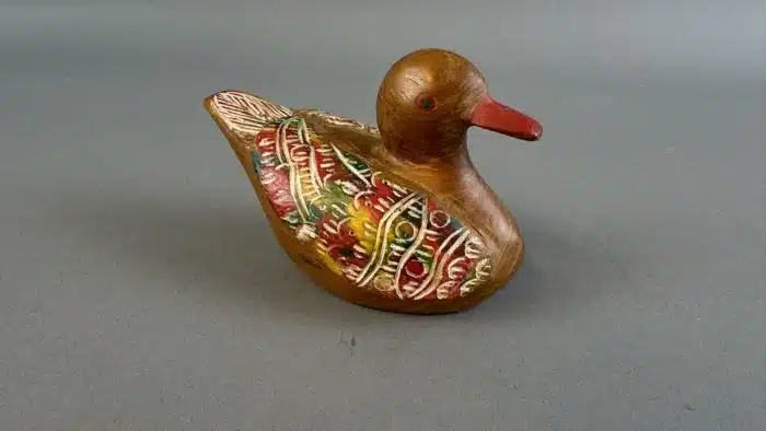 Switbert Lobisser - Aus persönlichem Besitz -  Bemalte Holz Ente L 11 cm