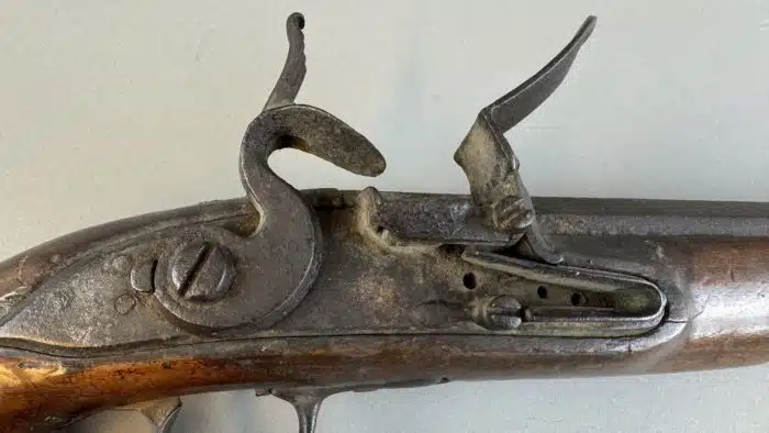 Switbert Lobisser - Aus persönlichem Besitz - Steinschlosspistole mit Pulverhorn L 40 cm – Bild 3