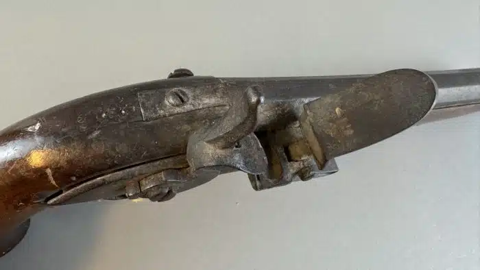 Switbert Lobisser - Aus persönlichem Besitz - Steinschlosspistole mit Pulverhorn L 40 cm – Bild 5