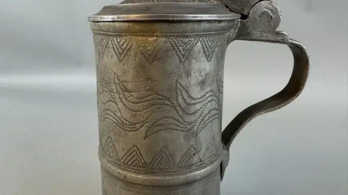 Switbert Lobisser - Aus persönlichem Besitz Seltener Zinnkrug aus 1737 H 21cm – Bild 6