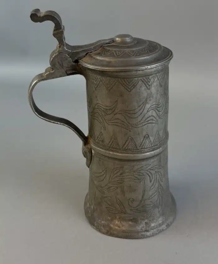 Switbert Lobisser - Aus persönlichem Besitz Seltener Zinnkrug aus 1737 H 21cm – Bild 8
