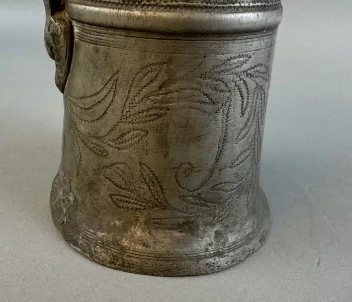 Switbert Lobisser - Aus persönlichem Besitz Seltener Zinnkrug aus 1737 H 21cm – Bild 10