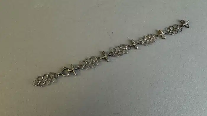 Switbert Lobisser - Aus persönlichem Besitz - Armband, vermutlich Silber, ohne Punze L 20 cm gebrochen – Bild 3