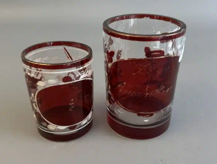 Switbert Lobisser - Aus persönlichem Besitz - 2 Walzenbecher Glas