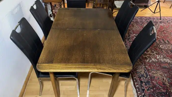 Holz Esstisch zum ausziehen mit 4 Sesseln – Bild 4