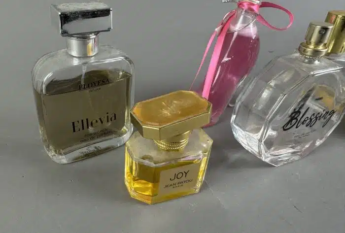 Verschiedene Parfum Flacons von Ingrid Weis - Robert Piguet - Jean Patou Parfum – Bild 2