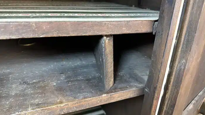 Bauernschrank datiert 1710 – Bild 13