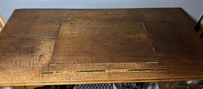 Nähmaschine 1915 Anker Werke Bielefield mit Tisch und Zubehör – Bild 14