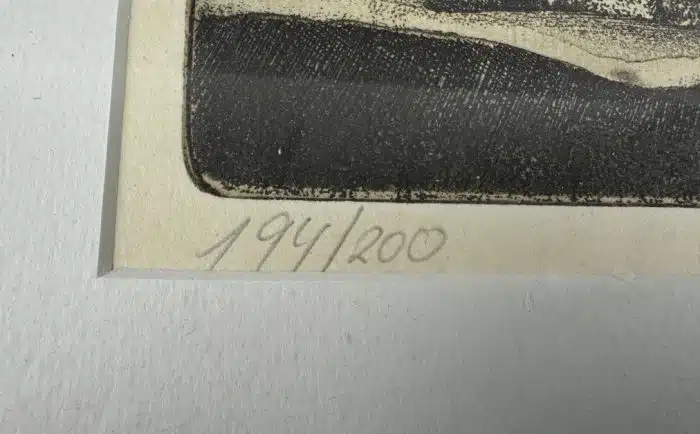 Erich Smodics (Bregenz 1941 geb.) Handsign., 1973 dat. und num. (Ex. 194/200). Rennradfahrer. Radierung mit Aquatinta auf Bütten. Pl. 29,8 x 29,8 cm  verglast, gerahmt – Bild 3