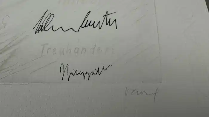 Inge Vavra (Augsburg 1942 geb.) Kunstpfandbrief der ehemaligen Kärntner Hypo Bank signiert 50 x 35 cm – Bild 2