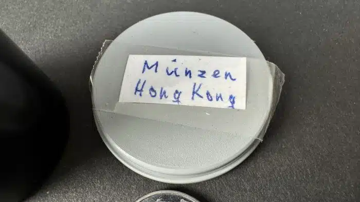 Box mit Münzen Hong Kong – Bild 3