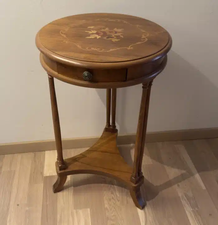 Runder Italienischer Vintage Tisch mit Schublade, Intarsien Dm. 44cm H 71 cm