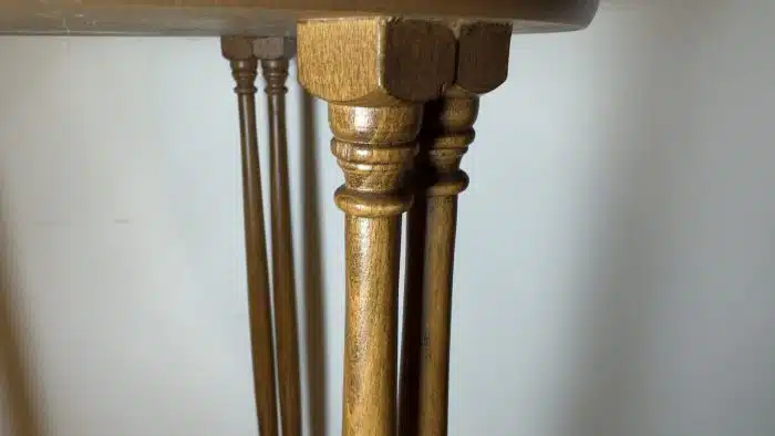 Runder Italienischer Vintage Tisch mit Schublade, Intarsien Dm. 44cm H 71 cm – Bild 7
