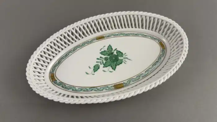 Ovale Korbschale, Herend, Porzellan, Dekor AV Apponyi Vert Länge 26,5 cm, blaue Marke
