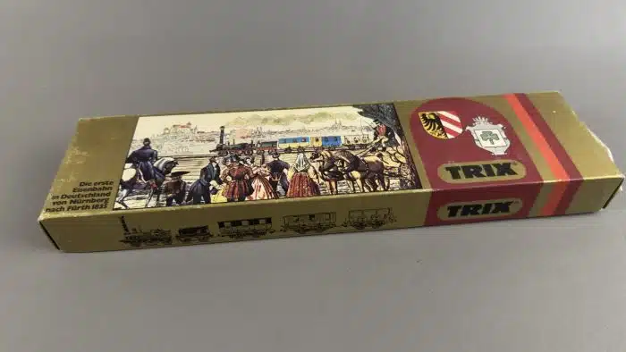 TRIX H0, 52 1205 00 Adler Nostalgiezug der Ersten Eisenbahn Nürnberg-Fürth 1835, im OK, unbespielt, Dorotheum 95€