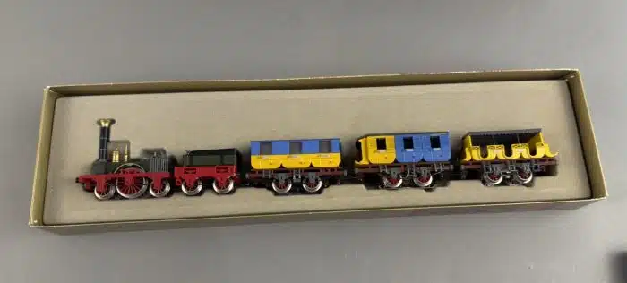 TRIX H0, 52 1205 00 Adler Nostalgiezug der Ersten Eisenbahn Nürnberg-Fürth 1835, im OK, unbespielt, Dorotheum 95€ – Bild 3