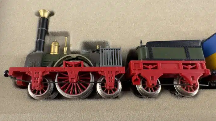 TRIX H0, 52 1205 00 Adler Nostalgiezug der Ersten Eisenbahn Nürnberg-Fürth 1835, im OK, unbespielt, Dorotheum 95€ – Bild 4