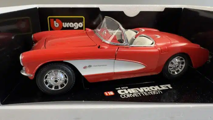 Burago Nr. 3024 Chevrolet Corvette 1957 – Bild 4