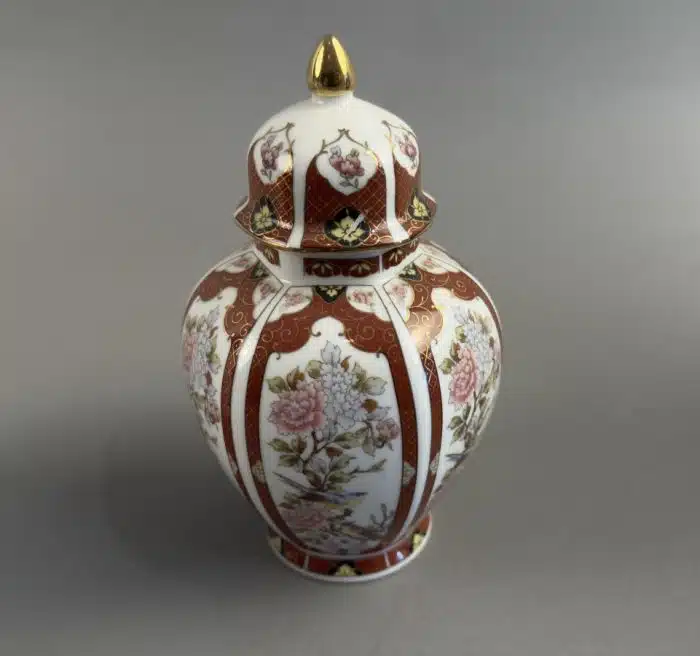 Vase und Deckelvase - Japan H. ca. 15 cm – Bild 2