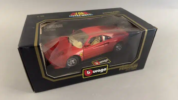 Burago 1:18 1984 Ferrari GTO. Made in Italy