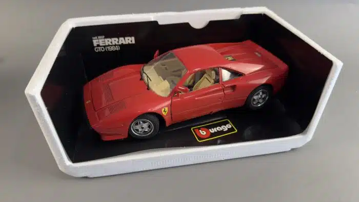 Burago 1:18 1984 Ferrari GTO. Made in Italy – Bild 2