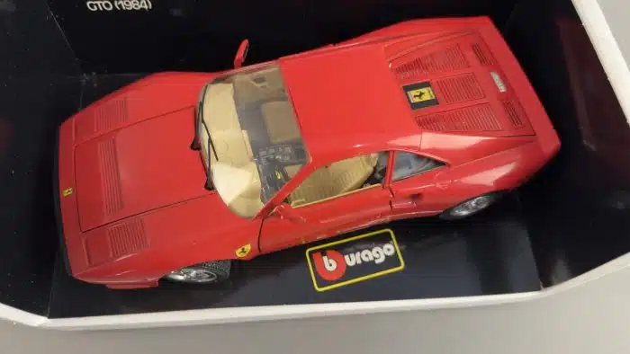 Burago 1:18 1984 Ferrari GTO. Made in Italy – Bild 3