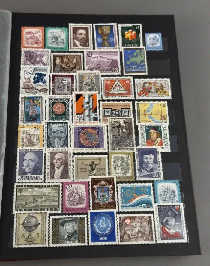 Grosses Briefmarkenalbum siehe Bilder !! – Bild 8
