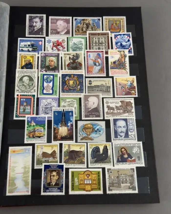 Grosses Briefmarkenalbum siehe Bilder !! – Bild 12