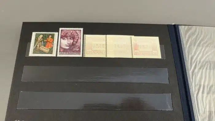 Grosses Briefmarkenalbum siehe Bilder !! – Bild 13