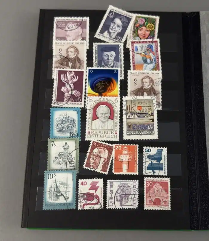 Grosses Briefmarkenalbum siehe Bilder !! – Bild 6