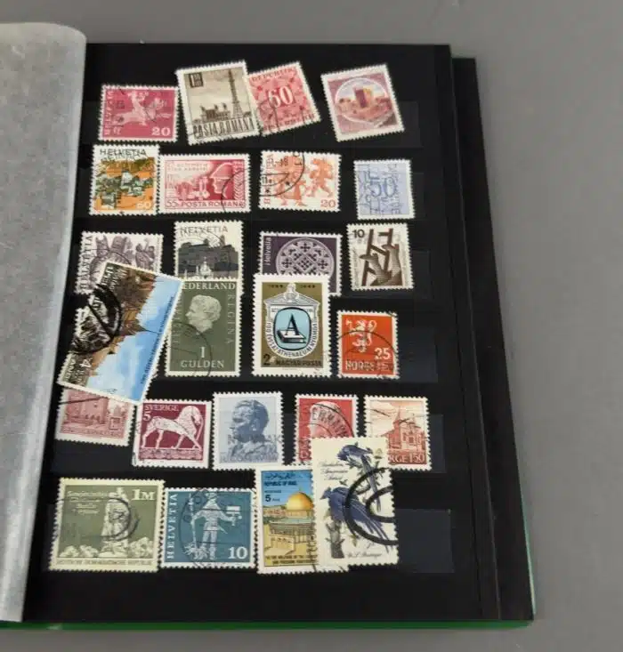 Grosses Briefmarkenalbum siehe Bilder !! – Bild 9