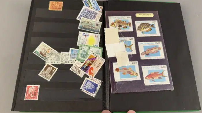 Grosses Briefmarkenalbum siehe Bilder !! – Bild 14