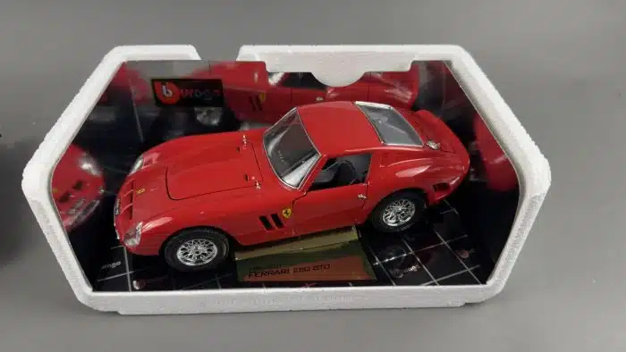 BBURAGO 3011 FERRARI 250 GTO 1962 #96 - RED 1:18  – Bild 2
