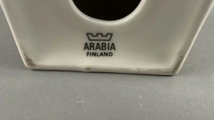 Kerzenhalter in Hausform von Arabia Finnland, entworfen von Heljä Liukko-Sundström.  H 10cm – Bild 6