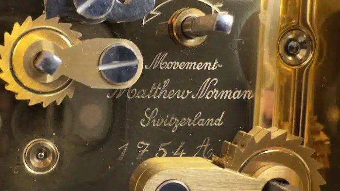 Miniatur Reisewecker "Matthew Norman" Schweiz um 1980, gepflegter Zustand, 1 Schlüssel, H 10 cm – Bild 9