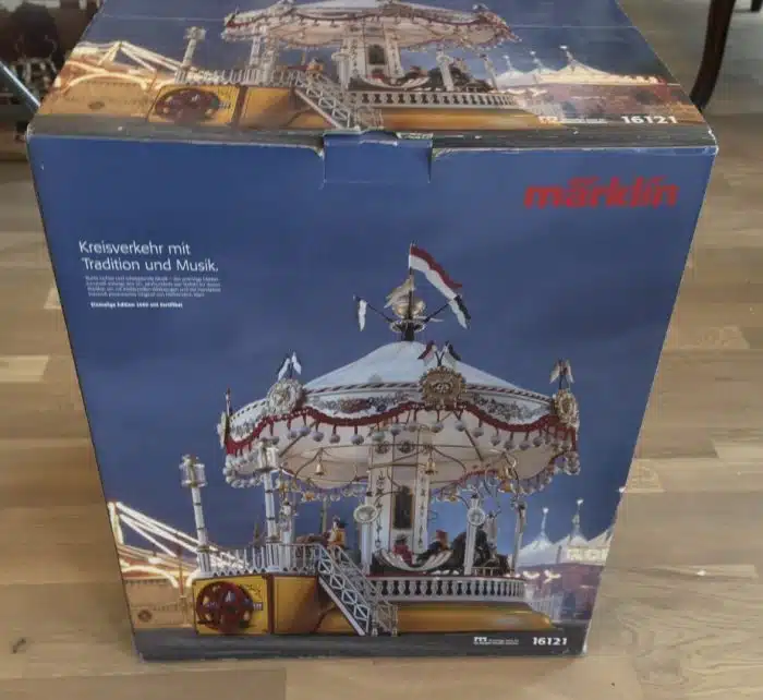 KARUSSELL, MÄRKLIN, 16121 MIT FIGUREN. NEU und im Originalkarton !! Noch nie ausgepackt !! Siehe Bilder und Beschreibung – Bild 2