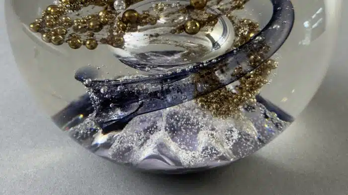 Selkirk Glass Briefbeschwerer 1993, signiert – Bild 2