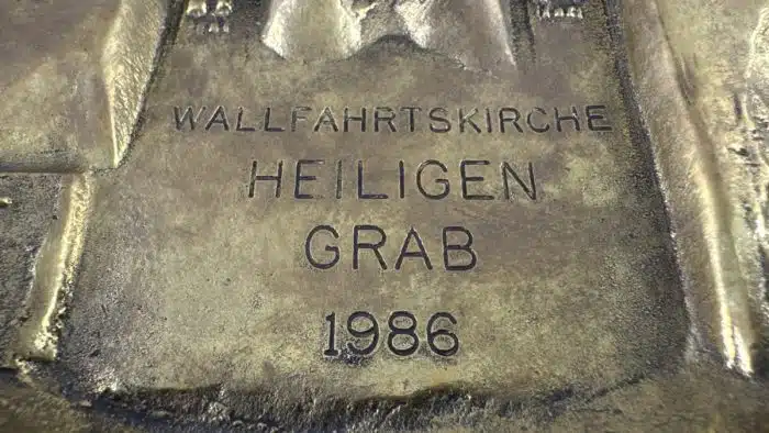 Heinz Goll -  Messing - Wallfahrtskirche Heiligen Grab - Bleiburg - Ausführung Gießerei "Kurt Jesch" Bleiburg, Dm. 15 cm – Bild 4
