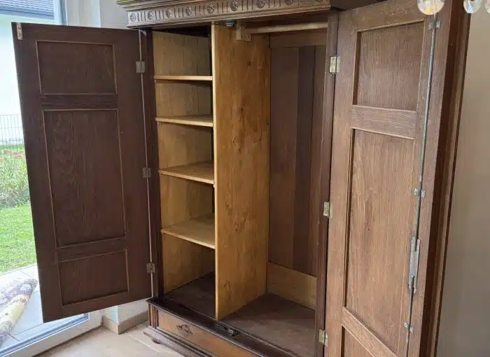 Altdeutscher Schrank - Kasten mit Regalfächer Antik mit Schnitzerei H 201 cm B 132 cm T 72 cm – Bild 8