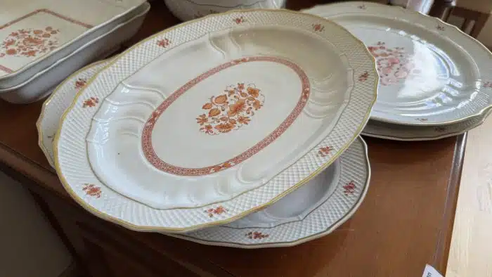 Posten - Hollohaza Porzellan ca. 50 Teile - Service - Vorlegeplatte, Teller, Suppenteriene uvm. – Bild 4