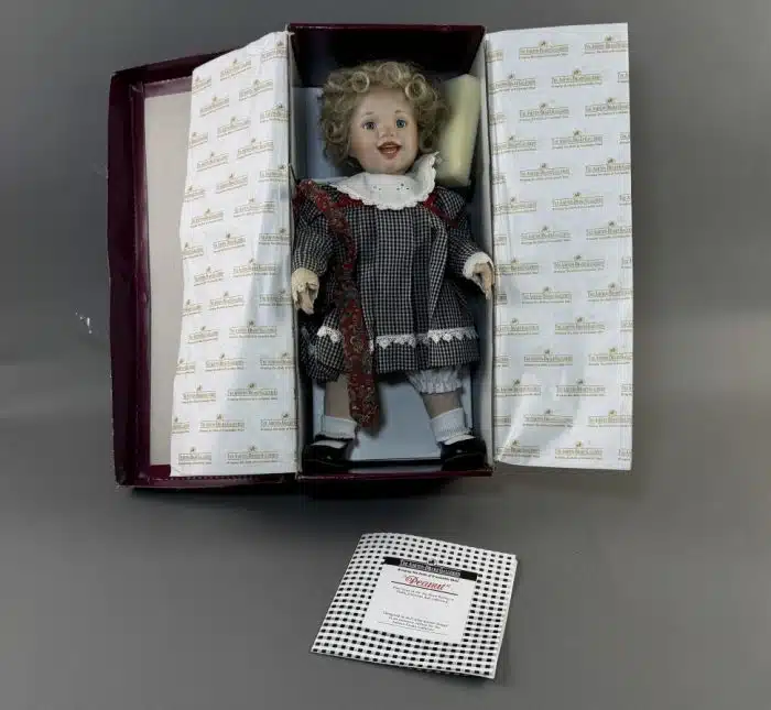 Peanut -The Ashton Drake Galleries Porzellanpuppe Künstlerpuppe, original Zertifikat. OVP