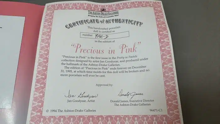 Precious in Pink  -The Ashton Drake Galleries Porzellanpuppe Künstlerpuppe, original Zertifikat. OVP – Bild 8