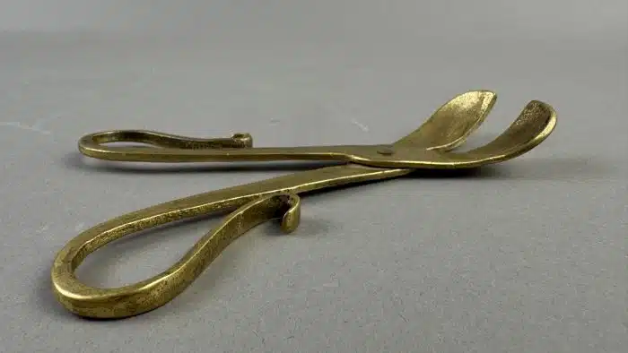 Heinz Goll -  Messing - Untersetzer und Messingschere - Ausführung Gießerei "Kurt Jesch" Bleiburg, Dm. 15 cm – Bild 6