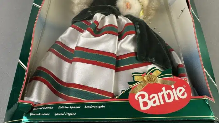 1994 Happy Holidays Special Edition Gala Barbie Doll OVP 13545 Mattel – Bild 4