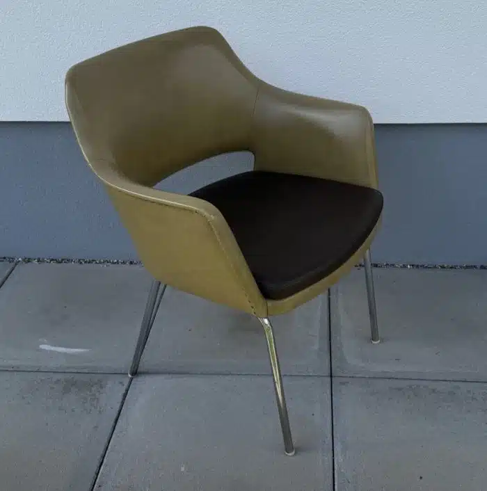 Designer Sessel mit Stahlrohrahmen