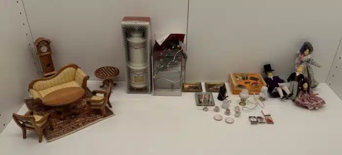 Teile für die Puppenstube - Siehe Bilder